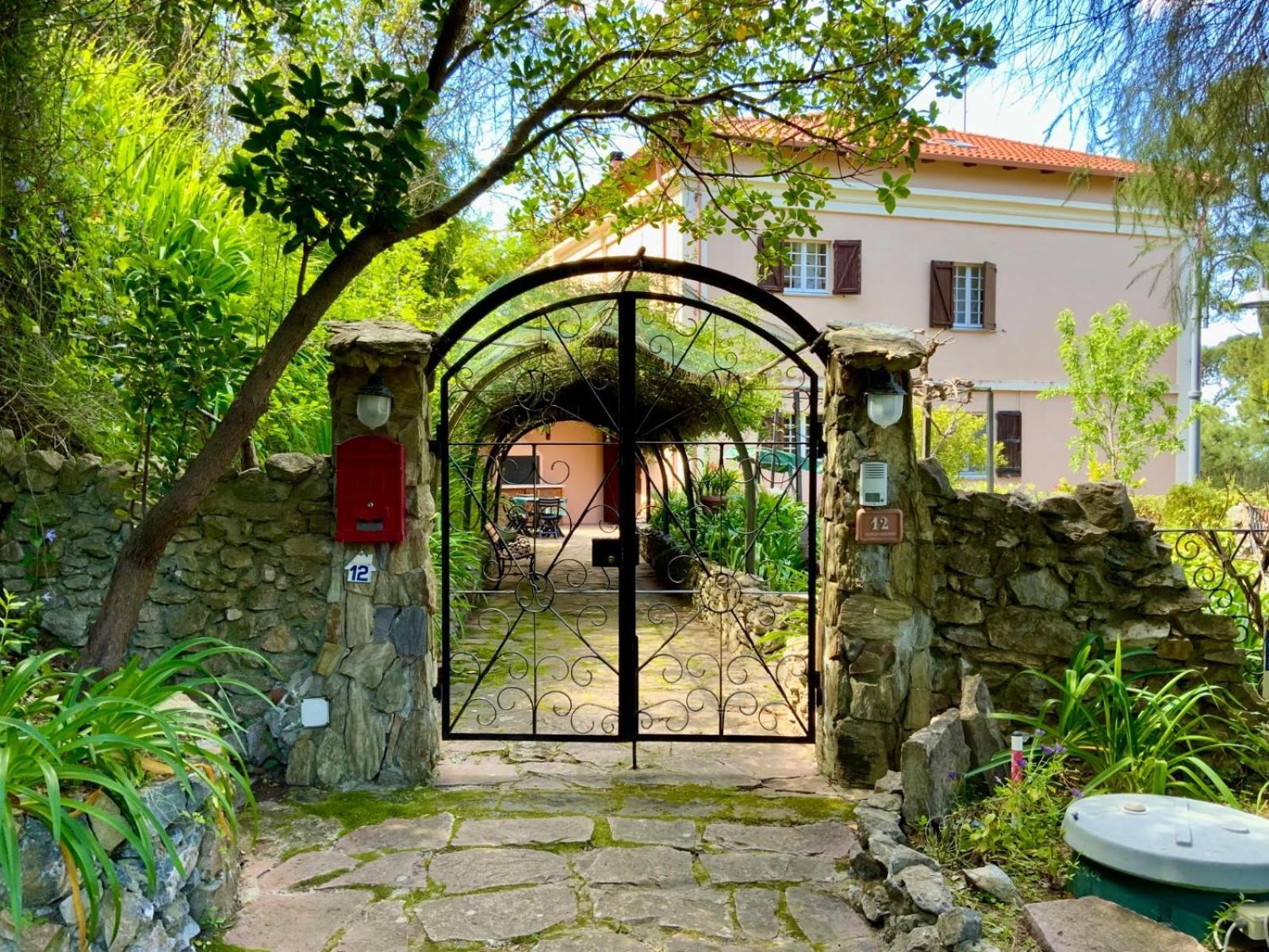 Aragonite Azzurra Casa Vacanza Гоннеза Екстер'єр фото